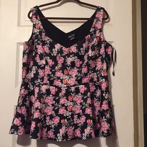 Adorable city Chic floral empire waist top